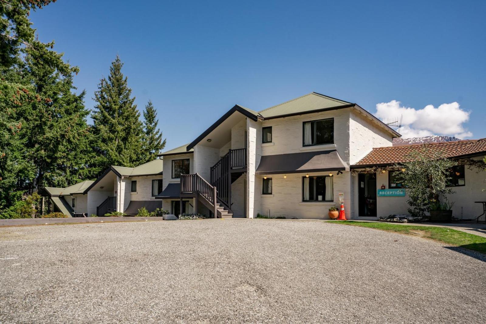 Ride Base Wanaka Apartments Exterior photo